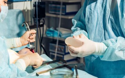 Enlever ses prothèses mammaires : qui consulter à Paris ?